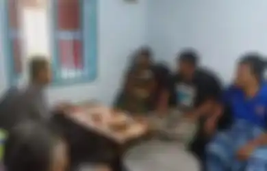 Pantas Polisi Sampai Menggerebek Dengan Geram Dan Warganet Sampai Membully, Alasan Remaja Buat Video Mandi di Atas Motor Ini Begitu Konyol: 'Bikin Malu Keluarga!'