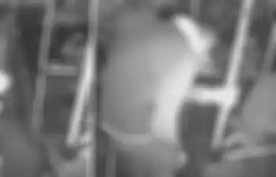 Berhasil Menyusup ke Dalam Bus untuk Merampok, Pria Ini Justru Lakukan Hal Bodoh yang Bikin Ia Gagal Merampok dan Bahkan Kesakitan