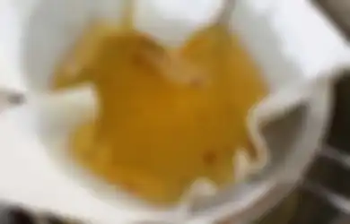 Minyak Goreng Bekas Bisa Kembali Jernih dengan 4 Langkah Ajaib Ini, Yuk Coba Mulai Hari Ini