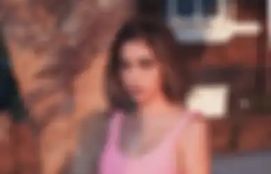 Niat Hati Pamer Foto Seksi Rebahan di Tangga Vila dengan Caption Bahagia, Jessica Iskandar Tuai Sindirian Pedas hingga Disebut Kayak Orang Stres: Dulu Nggak Gini-gini Amat
