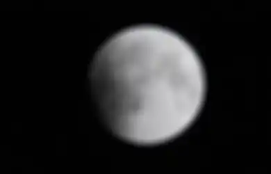 Besok Akan Ada Gerhana Bulan, Benarkah Bisa Sebabkan Gelombang Tinggi? Ini Kata Ahli