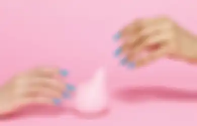 Tutorial Nail Art Untuk Pemula, Motif Simple Tapi Kekinian Anti Ribet!