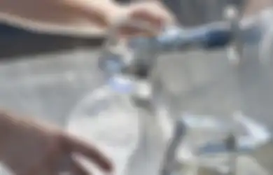 Sering Mengisi Ulang Botol Plastik Ternyata Bisa Sebabkan Kemandulan, Mulai Hari Ini Jangan Coba-coba!