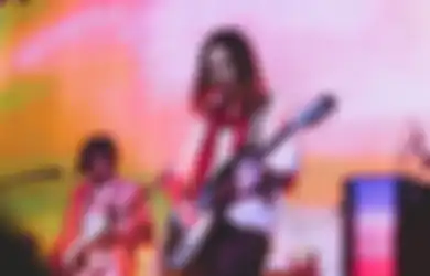 Lagu-Lagu Tame Impala Dihadirkan dalam Wujud Sneakers oleh Sepatu Compass