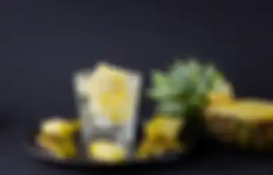 Gigi Anda Bisa Putih Kalau Rutin Minum Air Rendaman Nanas, Coba Saja Buktikan 9 Manfaat Buah Nanas Direndam Air Panas Ini