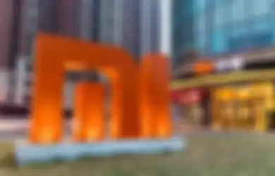 Xiaomi Patenkan 3 Desain HP Baru, Bezel Tipis dan Modul Kamera Besar