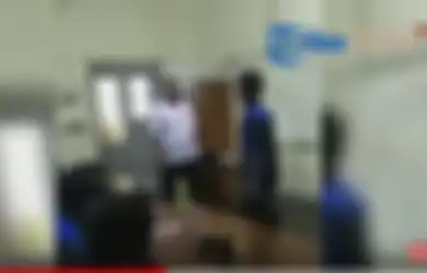 Disaksikan Muridnya, Dua Guru SMAN 8 Medan Tak Segan Berkelahi Hanya Karena Masalah Sepele Ini