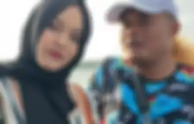 Girang Bukan Main Pergoki Putri Delina Berduaan dengan Pria Ganteng, Reaksi Sule Justru Bikin Heboh: Calon Mantu Kang?