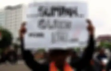 Selain Pastikan BLT Subsidi Gaji Gelombang 2 Cair di Oktober 2020, Menaker Ida Fauziyah Bawa Angin Segar Buat Guru Honorer dan Guru Agama, Tapi...