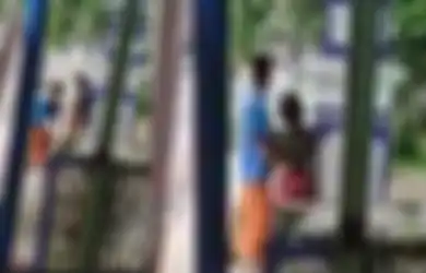 Kesaksian Warga Tentang Pria yang Telanjangi Wanita Siang Bolong di Madura, Bilang Maklum : Saya Beri Makanan