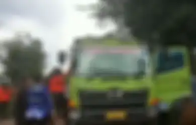Viral Video Bupati Lebak Ngamuk dan Nekat Panjat Truk, Marah Jembatan Baru Rusak, Ini Cerita di Baliknya