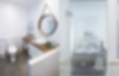 Tanpa Gunakan Pembersih Rumah Berbahaya, Ternyata Noda Kabut di Kaca Kamar Mandi Bisa Langsung Bersih dengan Modal Cuka dan Lemon, Racik Dulu!