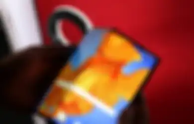 Dapat Hape Layar Lipat Huawei Mate Xs Gratis, Pegawai Tencent Malah Jual Lagi