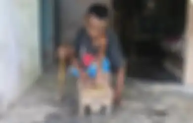 Kisah Turiyan, Hidup Mandiri Meski  Alami Lumpuh 47 Tahun Bermula Saat Kelas 2 SD, Gunakan Mobil-mobilan Pengganti Kursi Roda: 'Ini Saya Buat Sendiri'