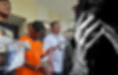 Suami di Surabaya Tega Jual Istrinya, Ikut Melihat saat Hidung Belang Dilayani Meski Awalnya Mengaku Sakit Hati, Patok Tarif Jutaan