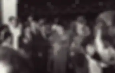 'Aku Jongkok di Sana Dekat Got dan Tempat Sampah dan Menyantap Sate Dengan Lahap' Cerita Soekarno Setelah Dilantik Jadi Presiden Pertama RI yang Sudah Diramalkan Fatmawati