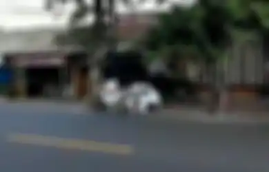 Kejang-kejang Kemudian Tak Sadarkan Diri di Atas Motor, WNA ini Sempat Dievakuasi Oleh Petugas dengan Pakaian Khusus, Tapi Akhirnya Meninggal Disebabkan ini, 'Jangan Dikaitkan Dengan Corona'
