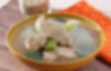 Resep Jitu Buat Sup Ayam Bening yang Gurih Kuah Kaldunya Nampol, Dijamin Selera Makan Langsung Naik!