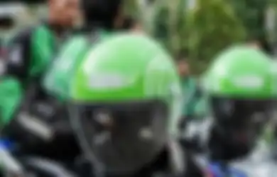 Tak Habis Pikir, Wanita Ini Sengaja Pesan 2 Ojek Online Sekaligus Secara Bersamaan Demi Bisa Lakukan Hal Ini Bareng Temannya di Jalanan