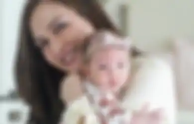 Kerap Pamer Lekuk Tubuh Sempurna Usai Melahirkan, Shandy Aulia Kena Nyinyir Netizen Lantaran Hanya Pikirkan Diri Sendiri Daripada Urus Anak: Jadi Ibu Bukan Tak Merawat Diri!