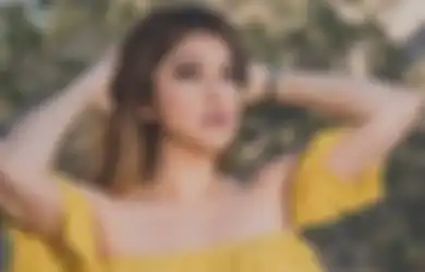 Ditegur Anak Sendiri karena Pakaiannya Terlalu Pendek, Artis Cantik Ini Langsung Ganti Penampilan: Aku Sadar Diri Aja!