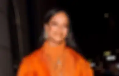 Penyanyi Rihanna Dinobatkan Jadi Miliarder Wanita Termuda di US!