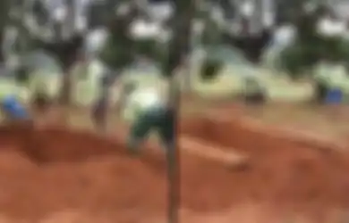 Viral Video Pemakaman Diduga Korban Corona, Tapi Petugas Pemakaman Tak Pakai Atribut Standar, Ini Tata Cara Pemakaman Jenazah Pasien Covid-19 Menurut Kemenkes dan Kemenag RI