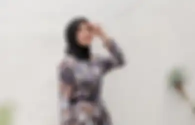 Menawan Saat Lebaran, Pakai 5 Model Tunik ala Selebgram Ini Yuk!