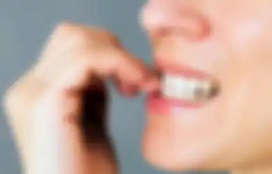 Cegah Virus Corona, Perawat Ini Memperingatkan Bahwa Jika Anda Menggigit Kuku Jari-jari Maka Anda Dapat Menyebarkan COVID-19, Simak Selengkapnya