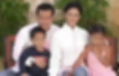 Sampai Tendang Kaki Pembawa Acara, KD Keceplosan Isyaratkan Menyesal Menikah Muda dengan Anang hingga Larang Aurel Lakukan Hal Serupa Karena Alasan Tak Disangka Ini