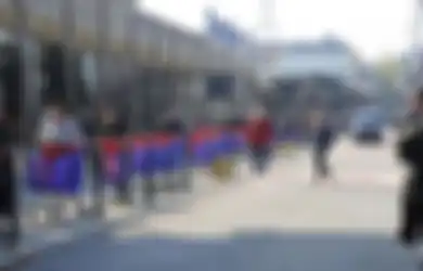 Lockdown Berubah Jadi Kacau Balau, Masyarakat Menjarah Supermarket di Italia dengan Membabi Buta: Kami Butuh Makan