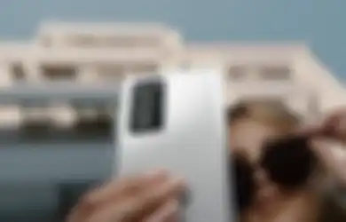 Paten Smartphone Huawei Miliki Layar Kecil di Bagian Belakang