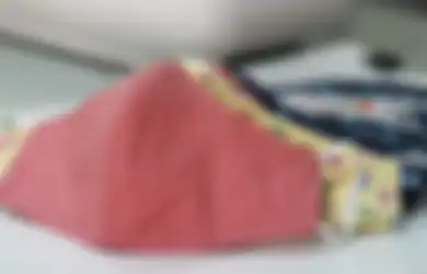 DIY Masker Kain Tiga Lapis yang Cocok untuk Hampers Lebaran. Coba Yuk!