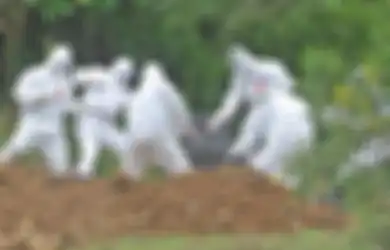Kembali Ditolak Warga, Bupati Ini Ikut Bongkar Makam Pasien Positif Corona, 'Setelah Meninggal, Jenazah Itu Tidak Berbahaya'