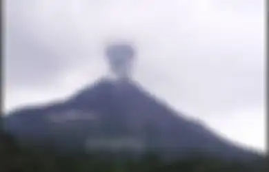 Delapan Desa Ini Diselimuti Hujan Abu Akibat Gunung Merapai Alami Erupsi dengan Kolom Abu Setinggi 6 Km