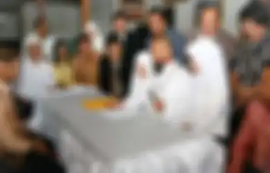 Dinikahi Saat Usia 12 Tahun, Begini Hubungan Tak Terduga Syekh Puji dan Lutfiana Ulfa Saat Ini
