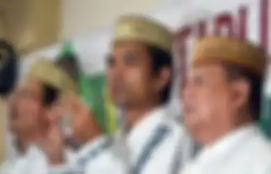 Mantan Istrinya Dibikin Bingung Saat Terima Keputusan Talak Cerainya, Pendakwah Kondang Ini Malah Terpancing Jawab Pertanyaan Hotman Paris Soal Buaya Cinta dalam Pernikahan: 'Harus Ada Izin Istri Pertama, Bang'