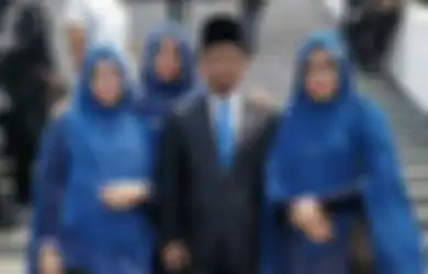 Nekat Poligami, Lora Fadil Ungkap Rahasia Rumah Tangganya Tetap Harmonis, Ternyata Begini Cara Anggota DPR Bagi Jatah Ketiga Istrinya di Ranjang: Saya di Bawah!