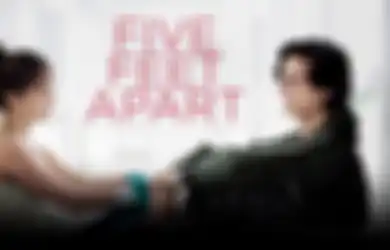 Bercerita Tentang Kisah Cinta Remaja Pengidap Penyakit Langka, Ini 10 Quotes Sedih dari Five Feet Apart