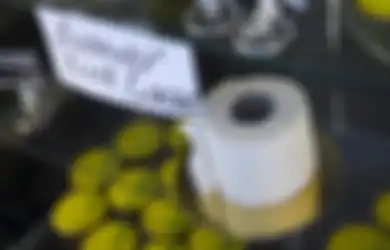 Berbeda dengan Bisnis Lain yang Bubar Akibat Pandemi, Bisnis 'Kue Tisu Toilet' Justru Laku Diserbu Orang hingga Viral di Sosial Media!