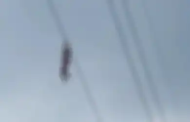 'Aku Udah Enggak Kuat Pegangan', Viral Bocah 9 Tahun Bergelantungan di Kabel Sling PLN Setinggi 15 Meter, Ini Cerita Bagaimana Si Bocah Bisa Alami Peristiwa Menegangkan Itu