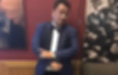 Gemar Pamerkan Koleksi Mobil Mewah hingga Sandang Julukan Pengacara Rp 30 Miliar, Hotman Paris Dibuat Menciut Usai Bersanding dengan Sosok Konglomerat Ini: Berlianku Tak Berarti Melihat Kekayaan Sebanyak Ini!