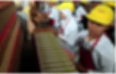 2 Orang Meninggal Dunia karena Covid-19, 100 Orang Positif, 500 Orang Diliburkan, Inilah Kondisi Terkini Pabrik Rokok Samporena di Rungkut Surabaya