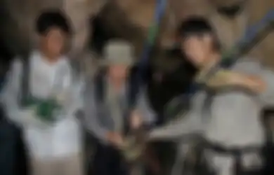 Mengapa Foto Ilmuwan Wuhan yang Menangani Kelelawar yang Diduga Membawa Corona dengan Alat Pelindung Terbatas Tiba-tiba Dihapus dari Situs Web?