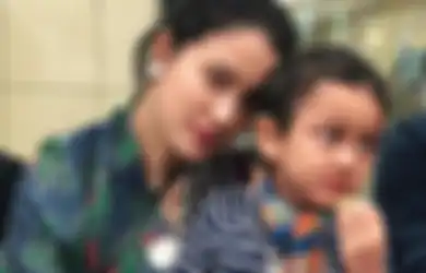 Belajar dari Penyakit Anak Marcella Zalianty yang Idap Tumor Otak, 9 Hal Ini Bisa Jadi Penyebab Mulai dari Makanan Kemasan hingga Ponsel!