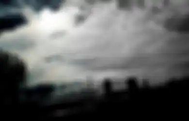 Bak Mimpi Buruk Usai Diguncang Gempa 5,1 SR, Mbak You Kini Ramalkan Bencana Alam Maha Dahsyat yang Mampu Telan Daratan Sampai Bikin Pulau Ini Menyatu