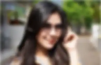 Pamer Tubuh Seksi dengan Perut Menyembul, Aksi Syahnaz Sadiqah Justru Bikin Netizen Salah Fokus  