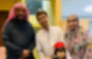 Dikenal Sosok yang Rendah Hati, Syekh Ali Jaber Beri Raffi Ahmad Barang Langka Ini, Nagita Slavina: Ya Allah Merinding