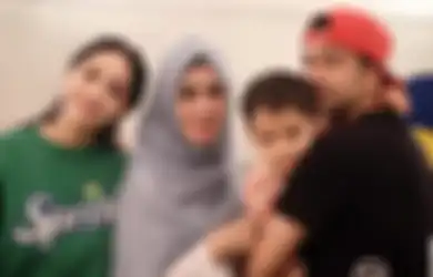 Hidup Nyaman Sang Putra Miliki Harta Duniawi Melimpah, Amy Qanita Justru Sedih Tiap Kali Lihat Deretan Mobil Mewah Berjajar Milik Raffi Ahmad, Kenapa?