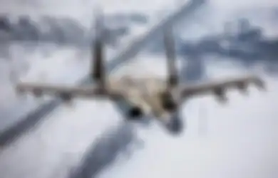 Coba-coba Dekati Perbatasan Negeri Beruang Merah, 3 Jet Pembom AS Langsung Ditantang Sukhoi Su-27 Rusia di Langit Laut Baltik, Langsung Putar Balik Setelah Dicegat